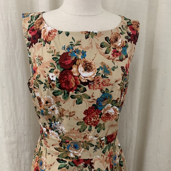 ModCloth NWT Fit & Flare Beige Floral Dress size XL - Picture 4 of 17